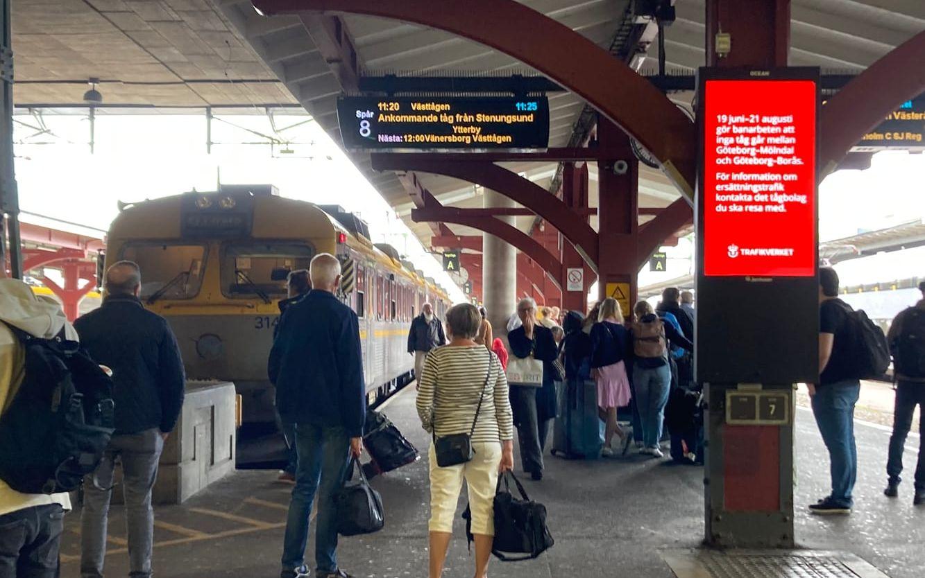 Trafiken stod stilla på Göteborgs central på måndagen.